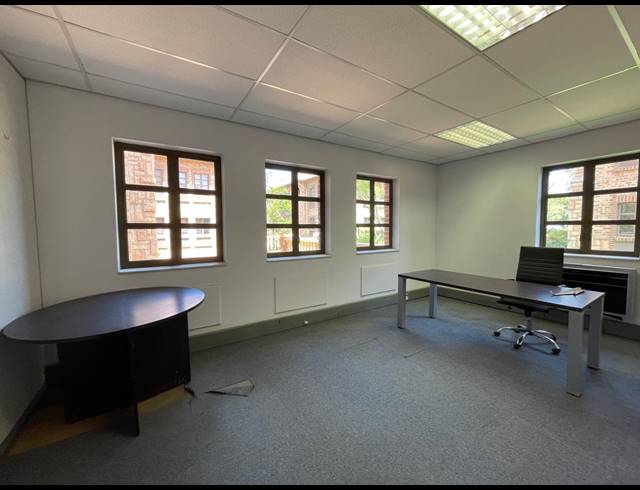 313M² OFFICE TO LET IN RIVONIA